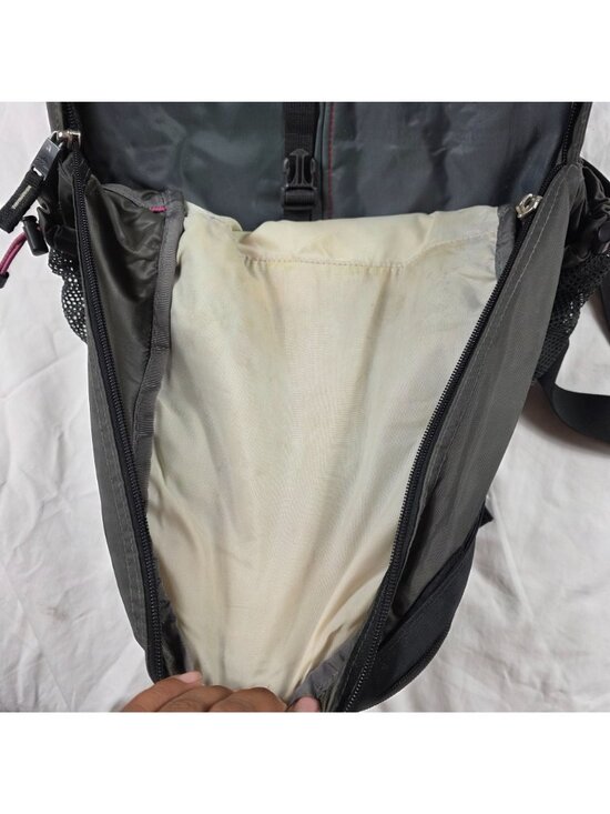 The North Face Amira Womens Backpack Gray Pink Lightweight Hiking Camping - Picture 11 of 15